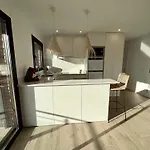 Ibr - Rhodes 23 *
